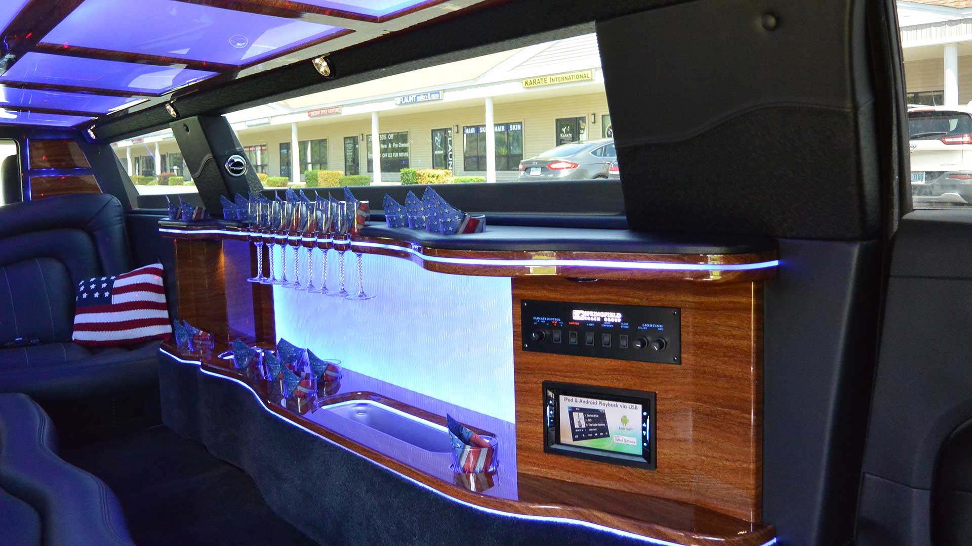 Chrysler limousine bar